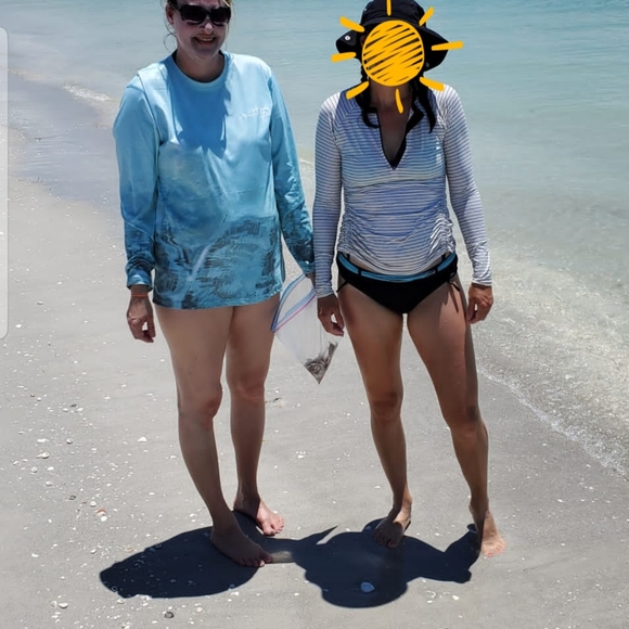 Hand Crafted Chunky Coastal Netted Sea Shell Wreath - Picture 7 of 8